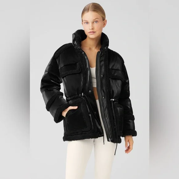 ALO Yoga Glossy Black Puffer Coat - Picture 3 of 12